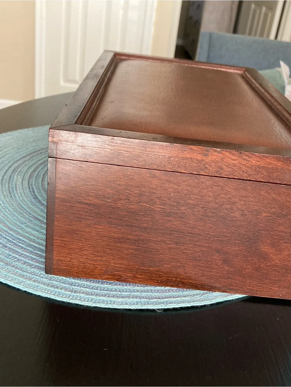 Vintage Wooden Jewelry/Keepsake Box in Dark Brown with Brass Latch